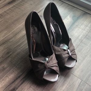 Carlos Santana heels